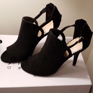 LC  HEELS